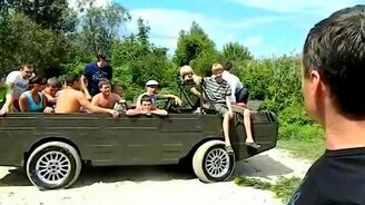 ЛуАЗ 967М - проверка на плавучесть - смотреть видео (4:25)