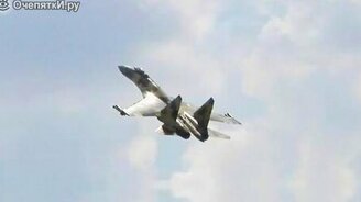 Высший пилотаж Су-35C - смотреть видео (3:05)
