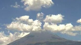 Вулкан извергается - смотреть видео (0:30)