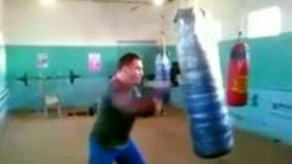 Скоростной боксёр - смотреть видео (0:17)