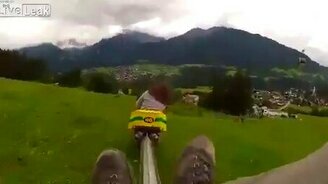 Экстремальное катание на монорельсе - смотреть видео (3:32)