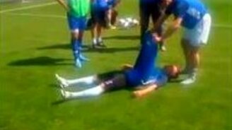 Футбольный юмор среди своих - смотреть видео (2:10)