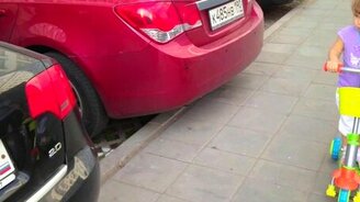 Девочка называет марки машин - смотреть видео (2:45)