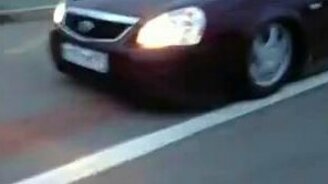 Приора на лежачем полицейском - смотреть видео (1:21)