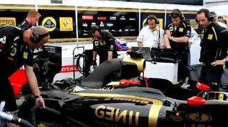 Гимн России на автогонках - смотреть видео (0:56)