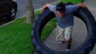 Хулахуп в виде шины - смотреть видео (0:33)