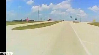 Летающая фура - смотреть видео (0:45)