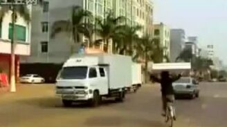 Обычная перевозка негабарита - смотреть видео (0:30)