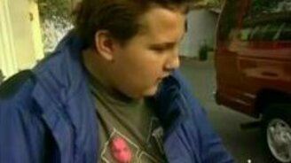 Реакция мальчишки на фокус - смотреть видео (0:52)