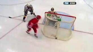 Лучшие голы талантливого хоккеиста - смотреть видео (2:57)