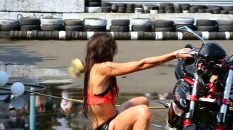 Травматичная бикини-мойка - смотреть видео (0:16)