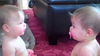 Соска одна, а малышей двое - смотреть видео (0:34)