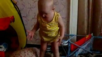 Дочка общается с папаней - смотреть видео (2:47)