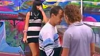 Комичные и жалкие драчуны на ТВ - смотреть видео (8:44)