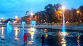 Музыкальный фонтан в Екатеринбурге - смотреть видео (3:51)