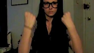 Глухонемой танец под Harder Better Faster Stronger - смотреть видео (3:45)