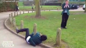 Забавы со школьниками - смотреть видео (1:20)