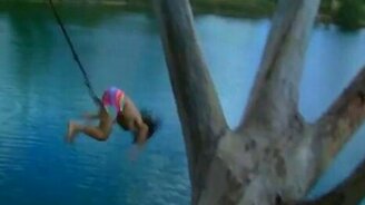 Неудачное сальто с тарзанки - смотреть видео (0:12)