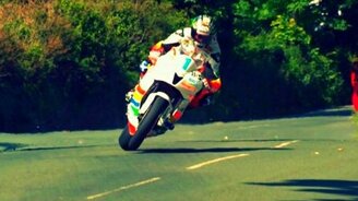 Красота мотоциклетных гонок - смотреть видео (3:33)