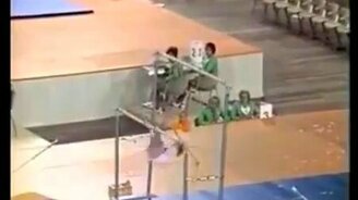 Запрещённый трюк в спортивной гимнастике - смотреть видео (2:02)