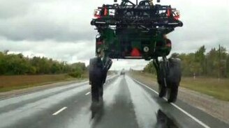 Неопознанный объект на трассе - смотреть видео (1:14)