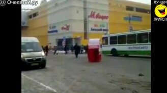 Очень большая подборка смешных жизненных моментов - смотреть видео (33:43)