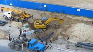 Ноу-хау, как укладывать трубы под землю - смотреть видео (0:50)