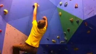 Последний прыжок скалолаза - смотреть видео (0:05)