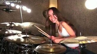 Милая барабанщица - смотреть видео (3:45)
