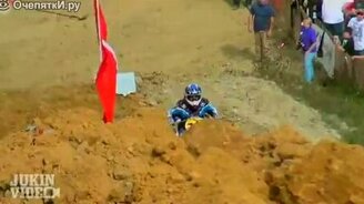 Неожиданное воспламенение мотоцикла - смотреть видео (0:25)