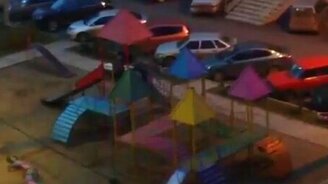 Оригинальный способ кататься с горки - смотреть видео (0:34)