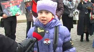 Маленькая патриотка - смотреть видео (1:01)