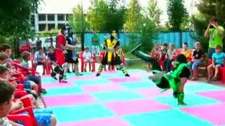 Ожившие мультяшные герои - смотреть видео (6:06)