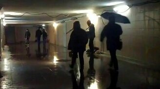 Скрипка и гитара в переходе - смотреть видео (2:18)