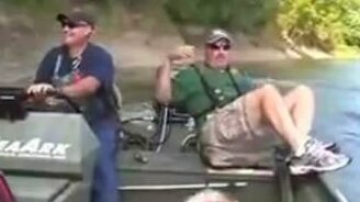 Рыбалка, на которой удочки ни к чему - смотреть видео (4:00)