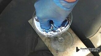 Интересный опыт с ртутью и губкой - смотреть видео (3:07)