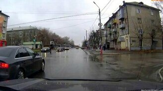 Минутка автодорожного позитива - смотреть видео (0:38)