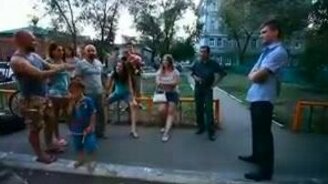 Подарили соседу велосипед - смотреть видео (1:30)