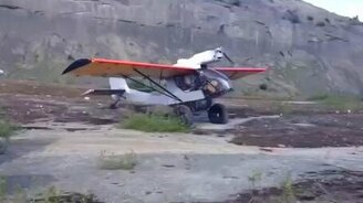 Взлёт на самой короткой полосе - смотреть видео (0:22)