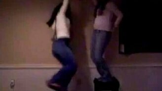 Докрутилась девчонка - смотреть видео (1:07)