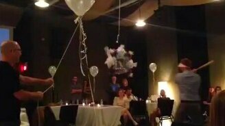 Получай битой! - смотреть видео (1:15)