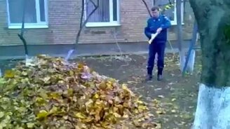 Перестарался с костром - смотреть видео (0:25)