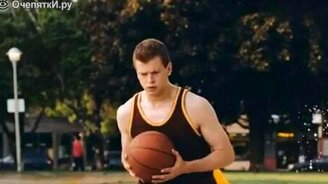 Когда девчонки смотрят... - смотреть видео (0:55)