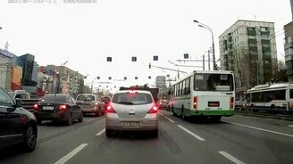 Нелегалы в багажнике? - смотреть видео (0:48)