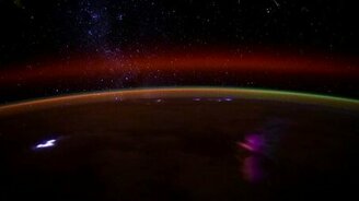 Ускоренная съёмка Земли с МКС - смотреть видео (2:28)