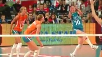 Женский волейбол в замедлении - смотреть видео (4:02)