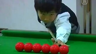 4-летний мастер бильярда - смотреть видео (2:31)