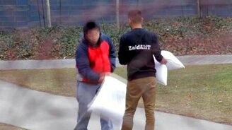 Давай драться подушками! - смотреть видео (2:01)