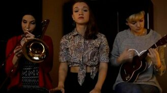 Яркое девичье трио - смотреть видео (2:55)