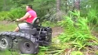 Гусеничный квадроцикл - смотреть видео (1:37)